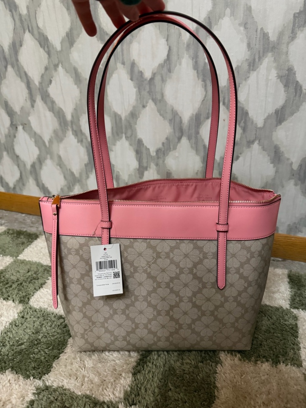 Kate Spade ♠️ Flower Tote with Leather Heart Charm - Picture 2 of 16